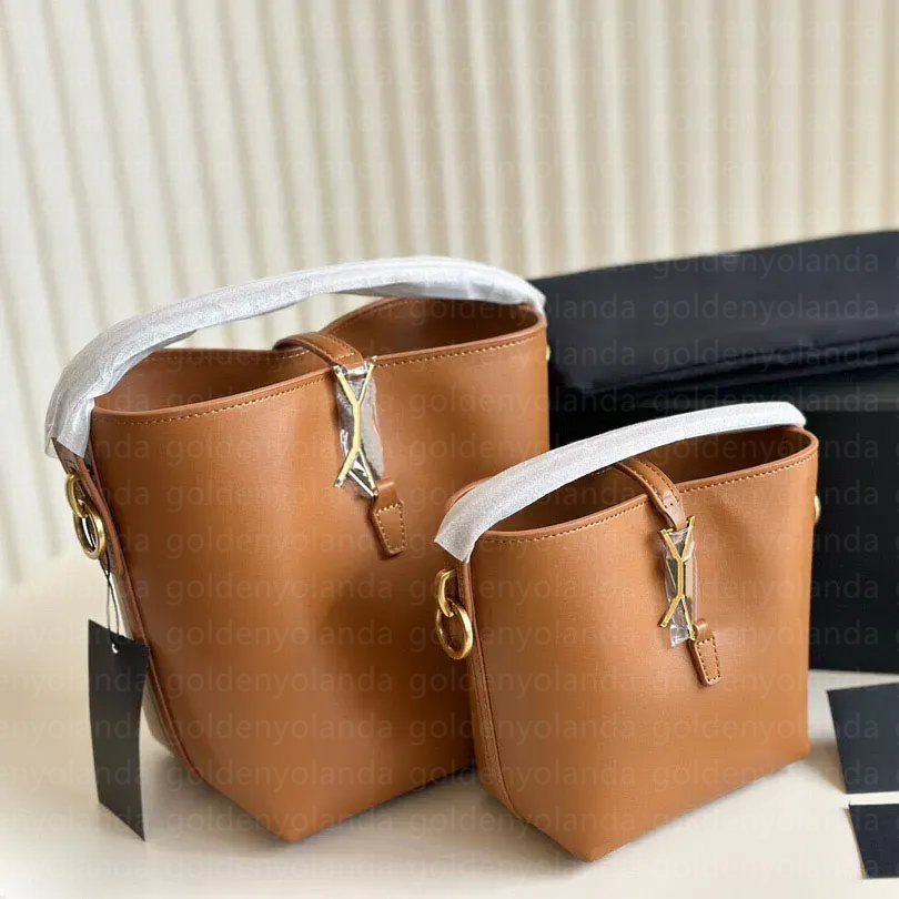 Luxurys Designers Bags women handbags ladies designer Genuine Leather Card Holders Toiletry bags Wallet Shoulder Bags Tote bag