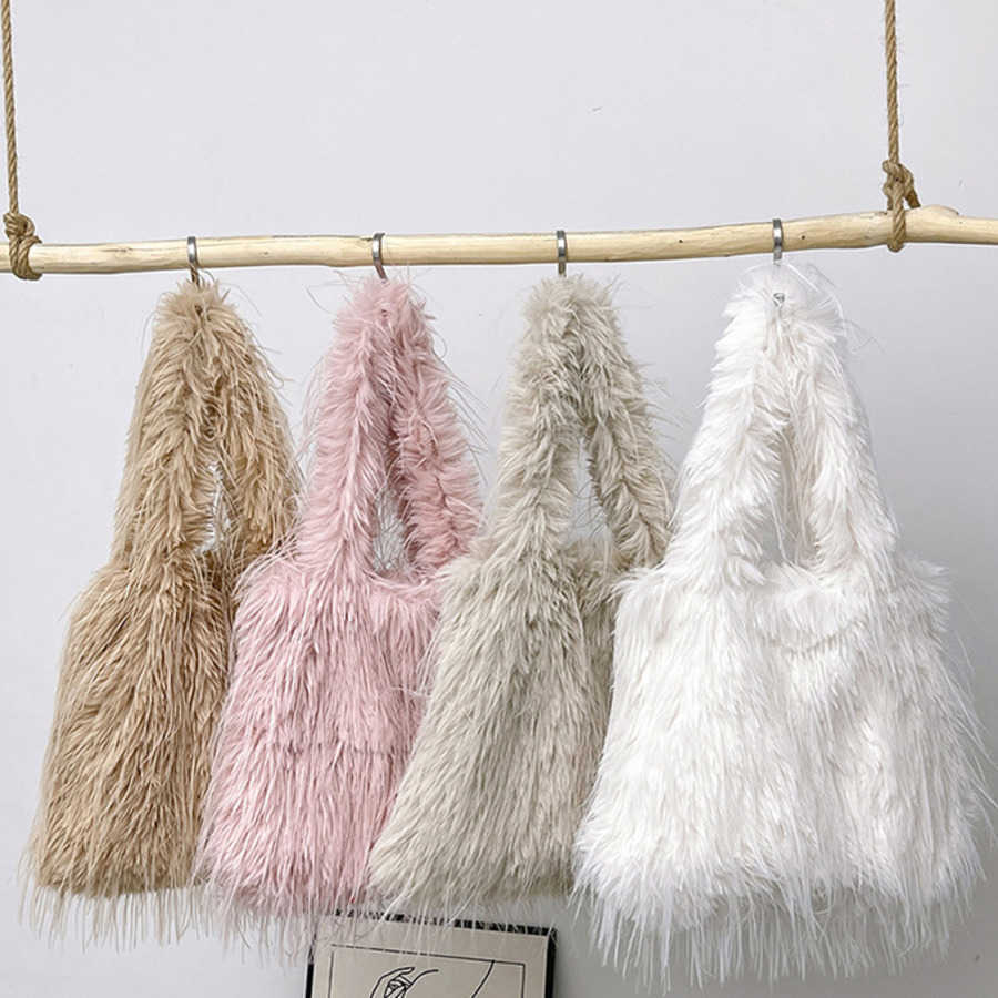 Autumn Winter Tote Bag Large Capacity Shopping Bags WoMens New Style Tassel Shoulder Bag Long Plush Fashion Bag 241104