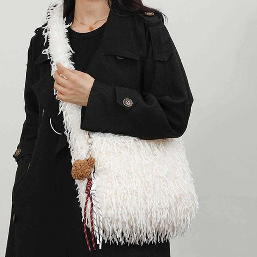 Autumn Winter Plush Designer Bag For Women Collection Tote Bag Tassel Single Shoulder Bags Crossbody Bag Totes Handbags 241104