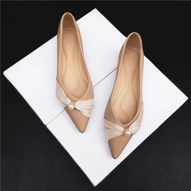 Flat bottomed shallow mouth single shoe womens Pointed 2024 season fashion shoes soft sole travel 7026 241115