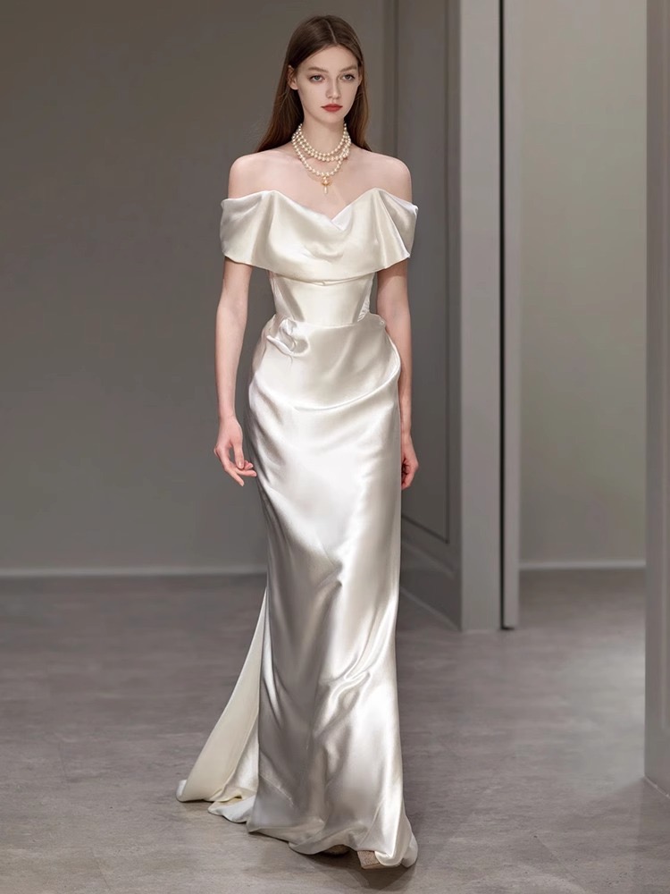 2024 satin Mermaid Wedding Dresses Dubai Saudi Arabia Sexy Off The Shoulder Elegant boho Satin Ruffles Bridal Gowns Vintage princess Country Bride Rec