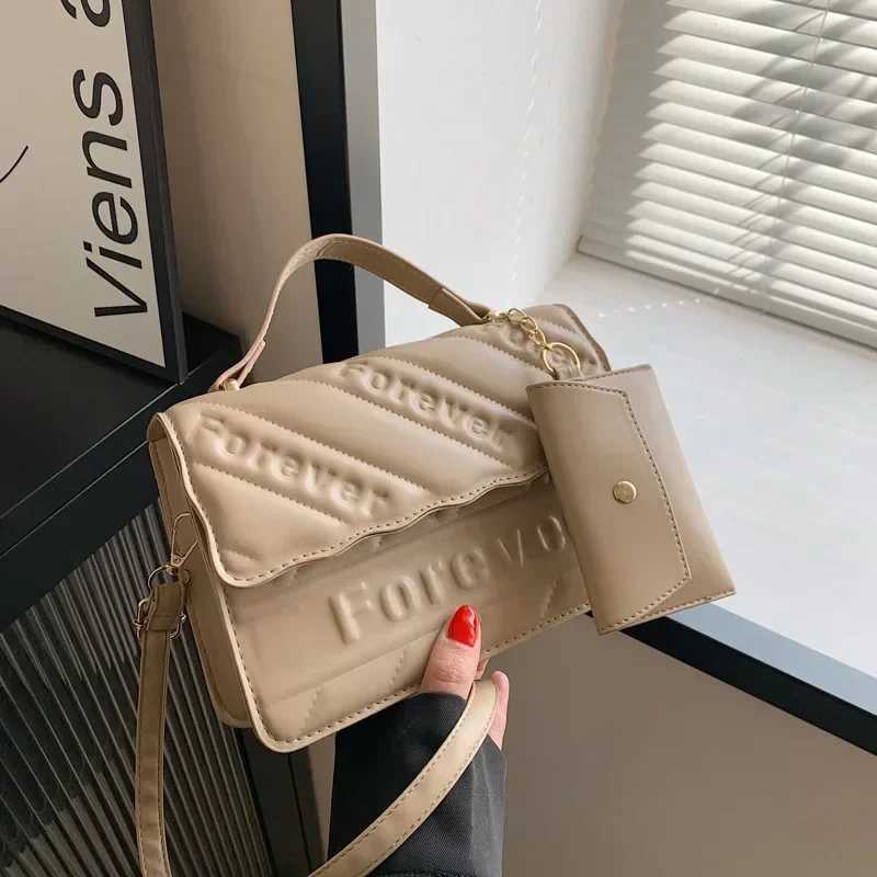New Casual PU Leather Embossed Chain Crossbody Bags For Women Fashion Simple Shoulder Bag Ladies Designer HandbagsC241116