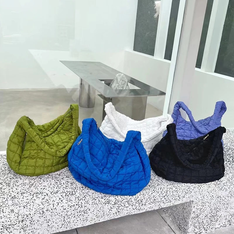 2025S New Free Shipping Designer Bag Casual Cushion Pleated Large Handbag Fashionable Shoulder Cross Body Womens High-quality Underwear Bag Wallet