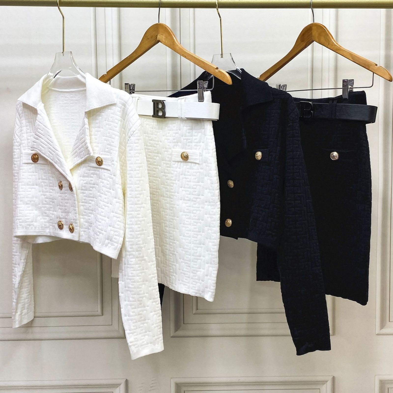Autumn and Winter Vneck Knitted Coat Long Sleeve Solid Fashion TemperamentHip Wrapped Slim Short Skirt Womens Set 240416