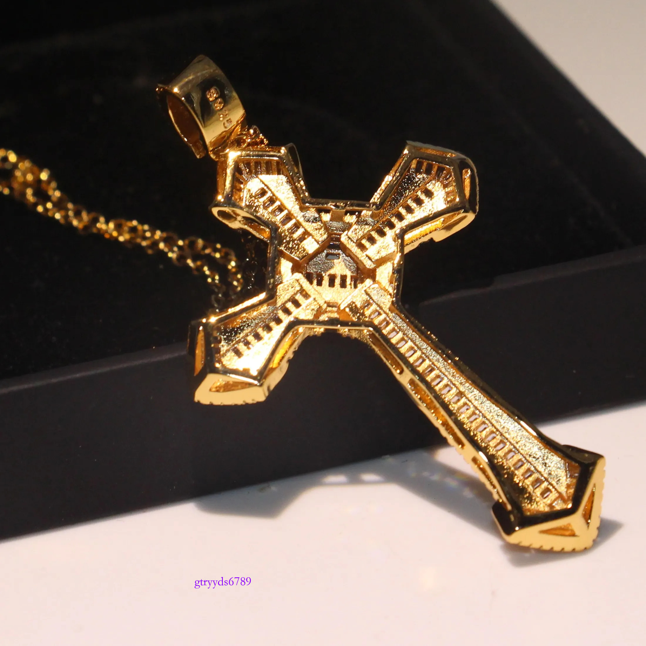 Hot Sale Vintage Fashion Jewelry Sterg Sier &Gold Fill Princess Cut 5A Cubic Zirconia Cross Pendant Women Wedding Necklace Gift