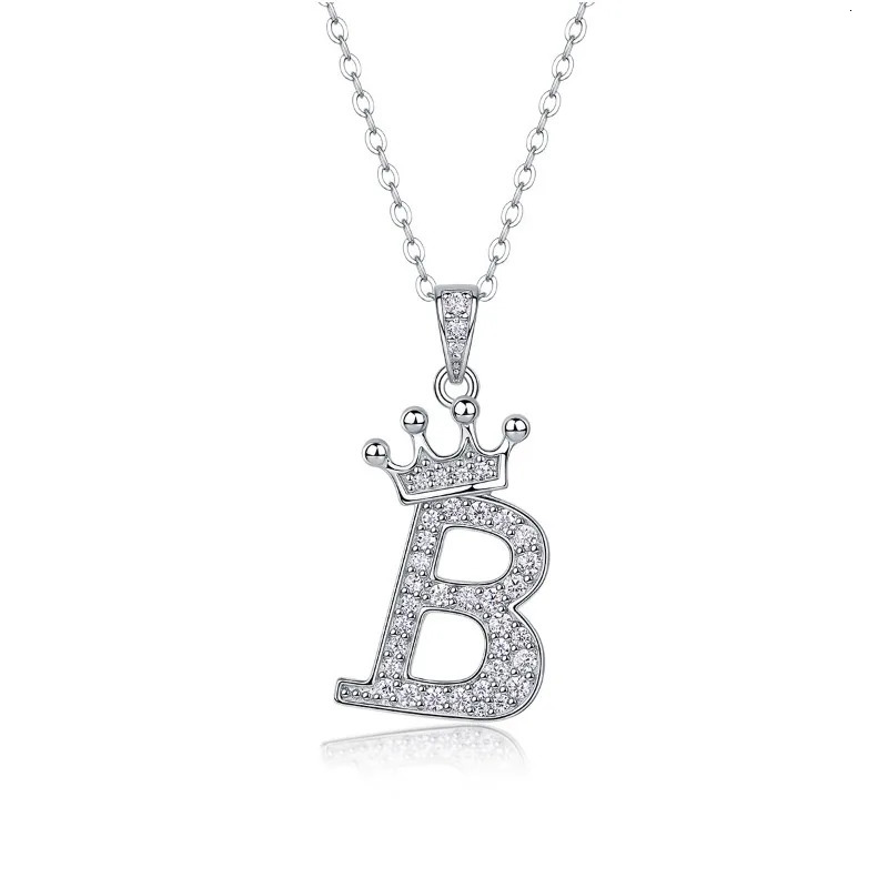 S925 Silver Ice Mo Silica Crown Letter Pendant Necklace Womens Exquisite Jewelry White Gold Diamond 26 Letter Necklace Passes Tester 241116