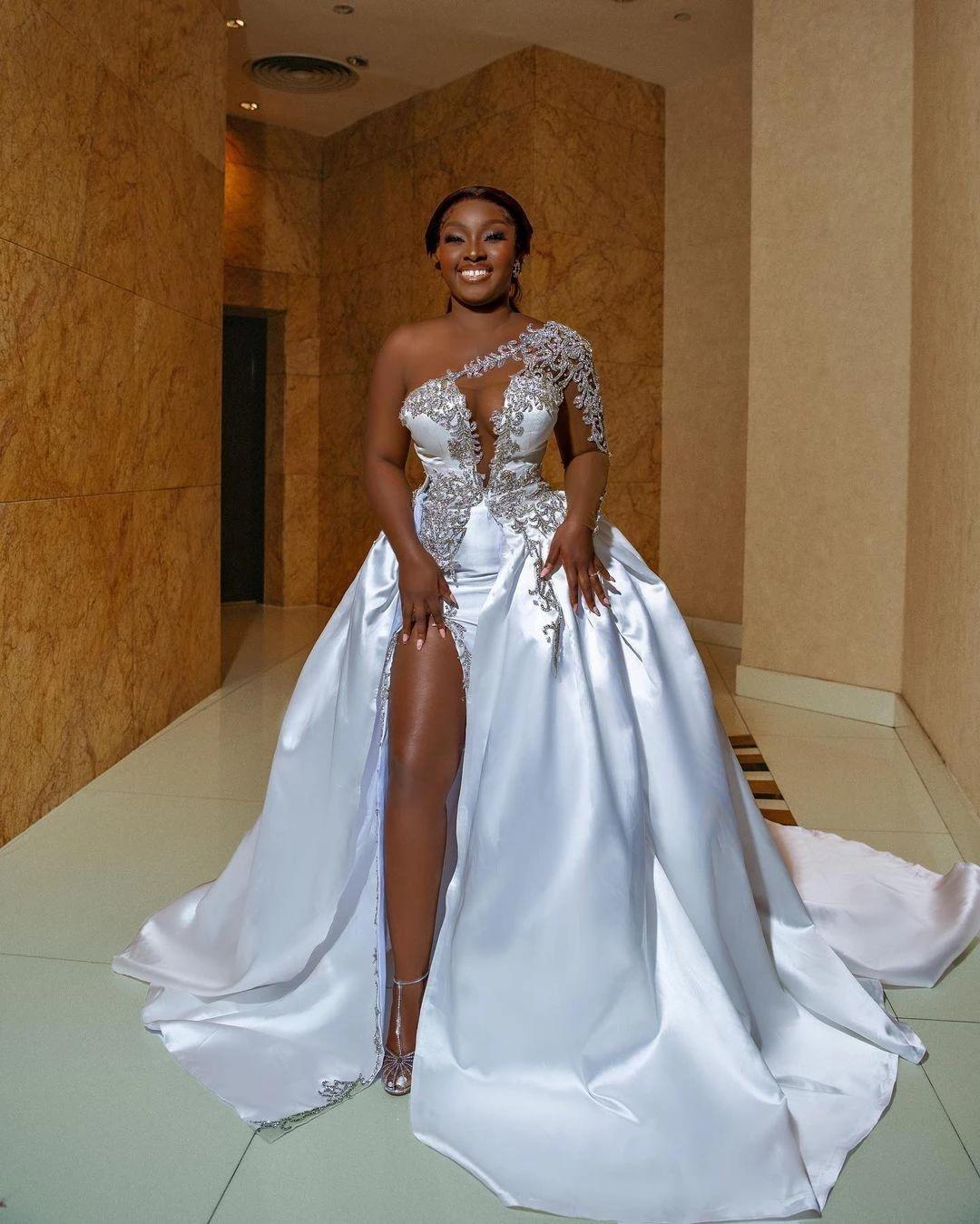 ASO EBI Sexy A-e High Split Wedding Dresses One Shoulder Beaded Slit Bridal Gowns 2024