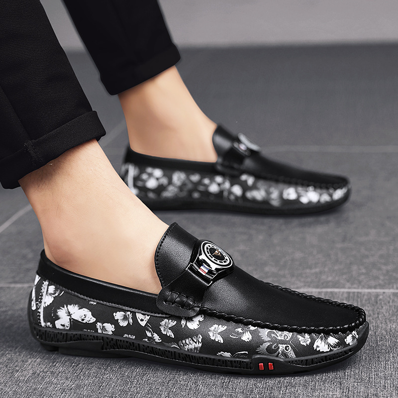 2024 Spring summer New Trend Breathable Casual Men All Soft Leather Bean Fashion Set Feet Lazy Men's Shoes