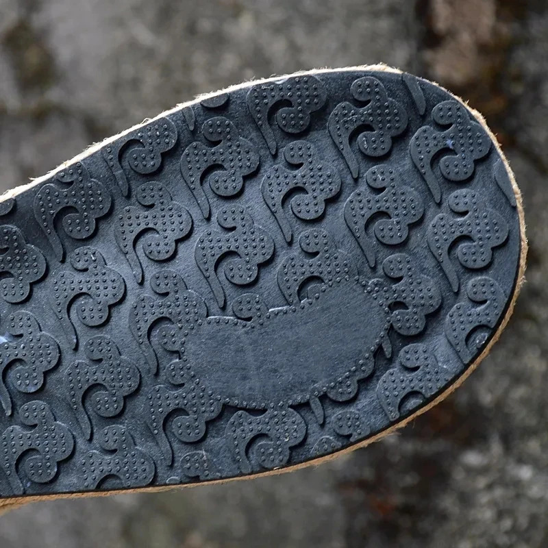 Chinese Style Flax Vintage Men Casual Loafers Male Lightweight Breathable Flat Printing Lazy Shoes Spring Summer New