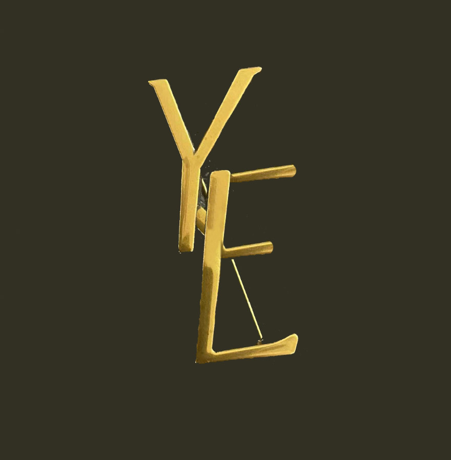 Gold-Plated Classic Letter Brooches Pin for Men & Women - Perfect Party Accessory Gift