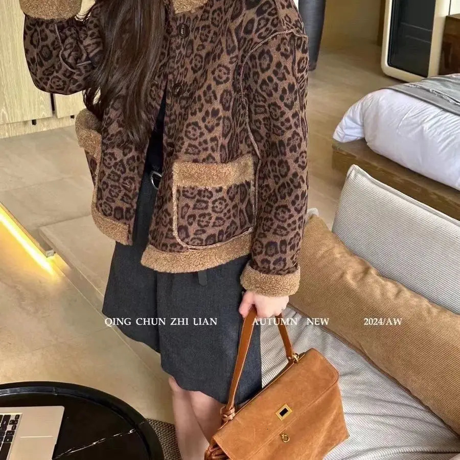Leopard Print Gold Wheat Fur Short Sleeve Jacket Suitable for Winter Loose Button Women Minimalist Casual Warm Double sided Fashion Jacket 241115
