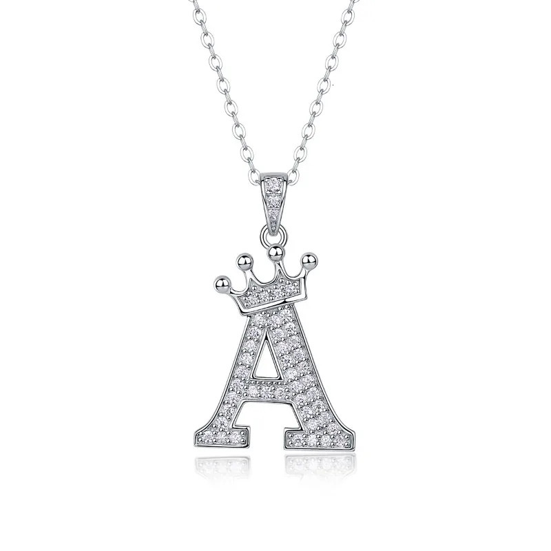 S925 Silver Ice Mo Silica Crown Letter Pendant Necklace Womens Exquisite Jewelry White Gold Diamond 26 Letter Necklace Passes Tester 241116