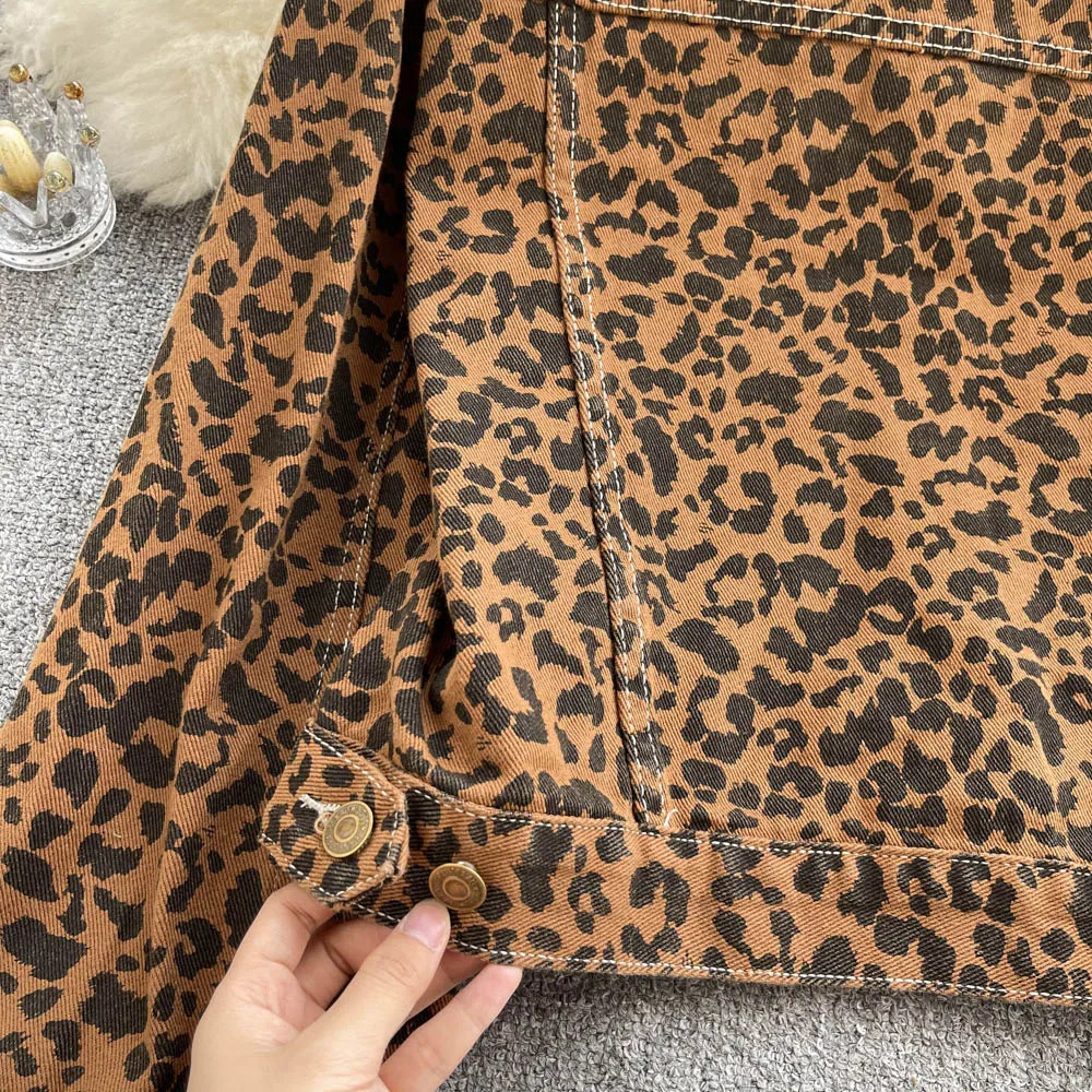 Leopard Print denim jacket for women fashionable pocket lapel short denim jacket for spring and autumn casual and loose denim jacket for women 241115