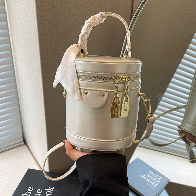 Fashionable New Minimalist And Versatile Silk Scarf Stylish Water Bucket Single Shoulder Crossbody Bag
