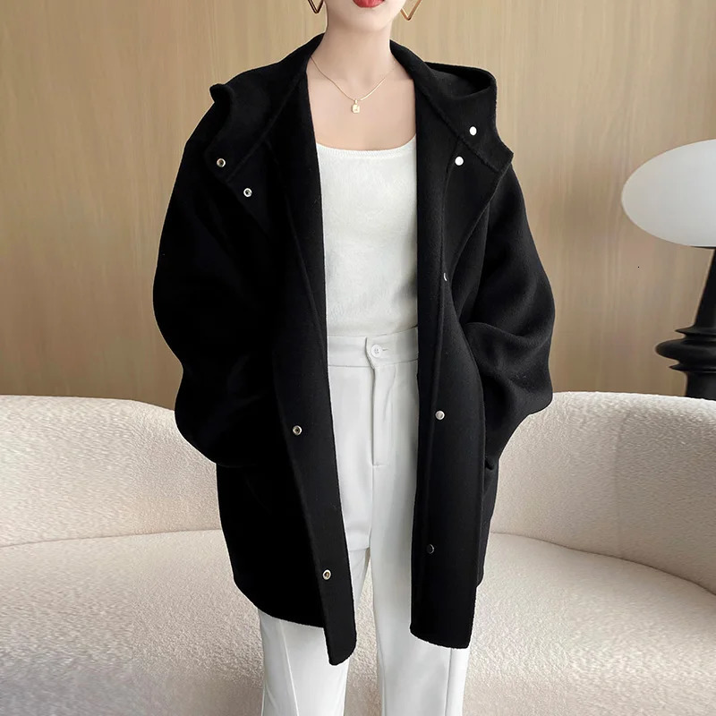 2024 Autumn and Winter 100 Wool Womens Coat Fashion Casual Hooded Metal Buckle with Pocket Versatile MidLength 241108