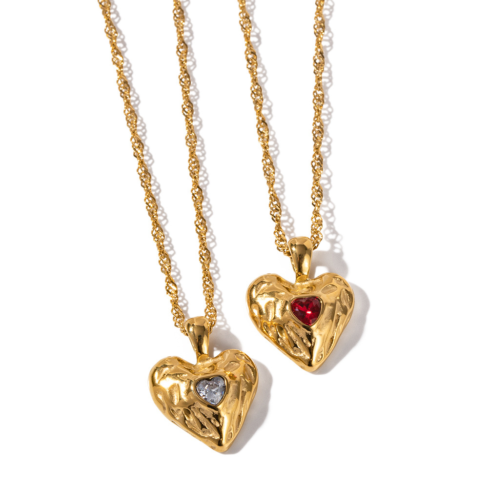 New Titanium Steel Pendant Necklace for Women 18k Gold Stainless Steel Heart Hammer Pattern Set Zircon Pendant Jewelry Wholesale