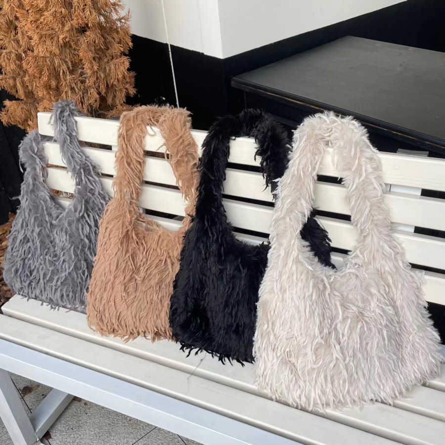 Autumn Winter Tassel Furry Tote Bag Long Trendy Shoulder Bag Fashionable Shopping Bags Commuting Versatile Tote Bag Totes Handbags 241104