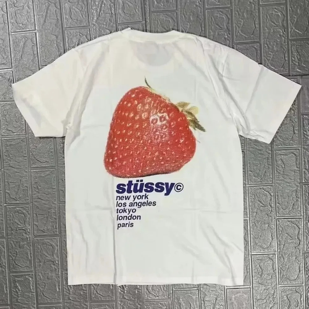 Streetwear T Shirt Y2K Harajuku Hip Hop Strawberry Print Oversized TShirt Mens Womens 100% Cotton Round Neck Short Sleeve Tops 240416