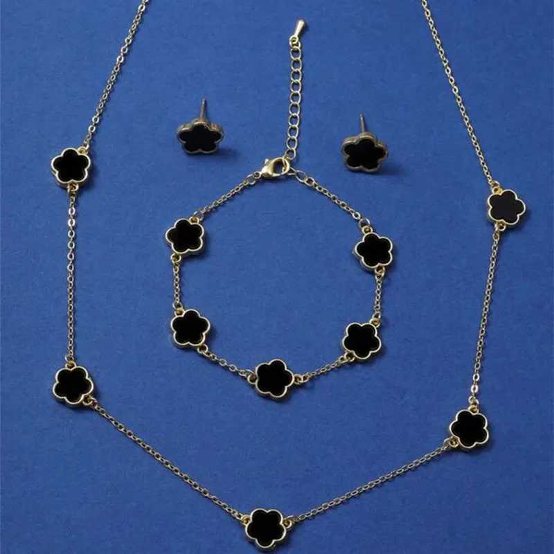 Lucky Five-petal Flower Five- Bracelet Earrings Necklace Three-piece set for woman Stylish Accories Party JewelryXJ250109