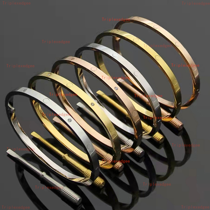 Classic 4mm Wide 18k Gold Plated Tiara Stainless Steel Bracelet - Elegant Design for Couples