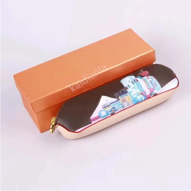 Makeup Brush Bags AA Designer Pouch kiss Cosmetic Bag pencil case Women purse Designers Cases Make Up Lady Travel-Bags Clutch Handbags Purses