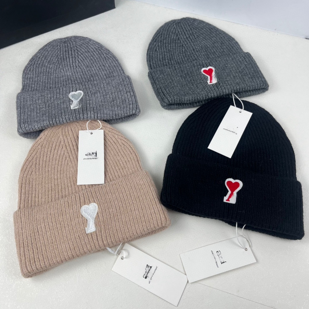 Designer knit cap love letter A fashion men and women beanies winter warm skull cap