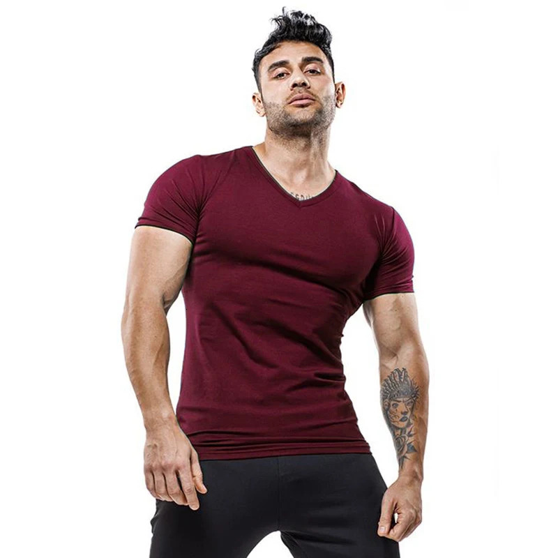 Fashion V-Neck Plain Tees Shirt Fitness Mens T Shirt Short Sleeve Muscle Bodybuilding T-shirt Male Gym Clothes Slim Fit Tops 240409