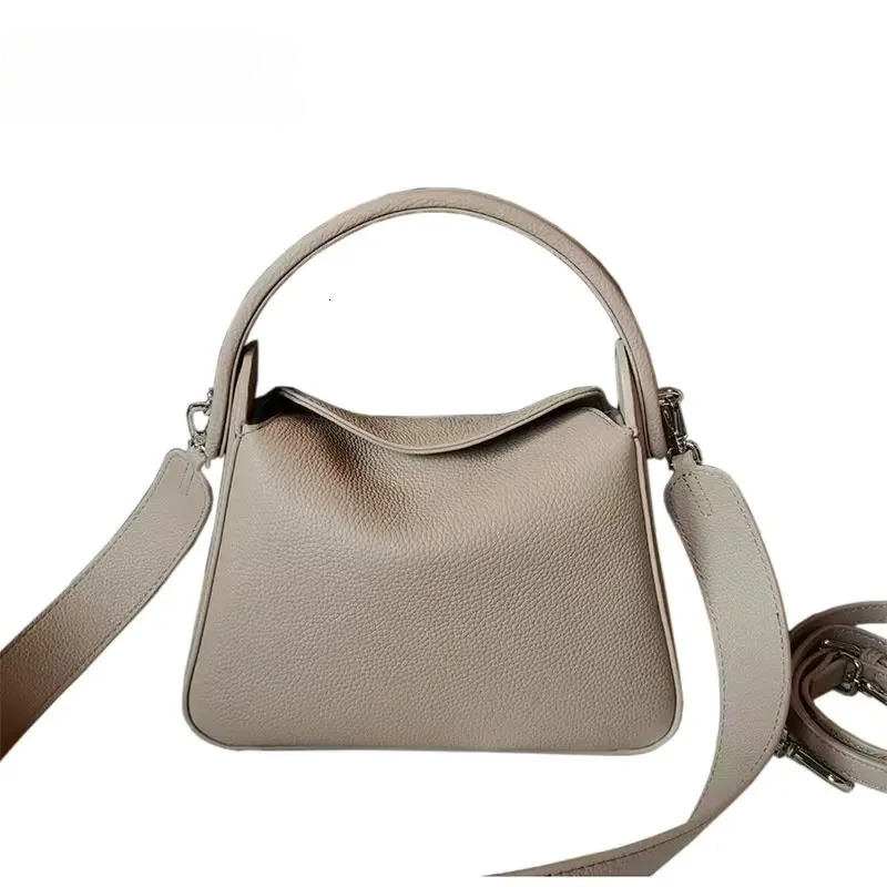 Elegant 100% Natural T Cowhide Leather Tote Wide Straps Female Shoulder Grey Black Doctor Bag Girl Handbag Genuine Leather BagVoyage