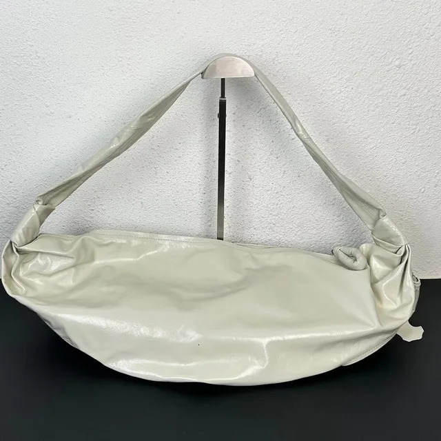 Niche Designer Croissant Dumpg Bag Crossbody Shoulder Bags For Women Underarm Bolsos De Mujer Patent Leather BagVoyage