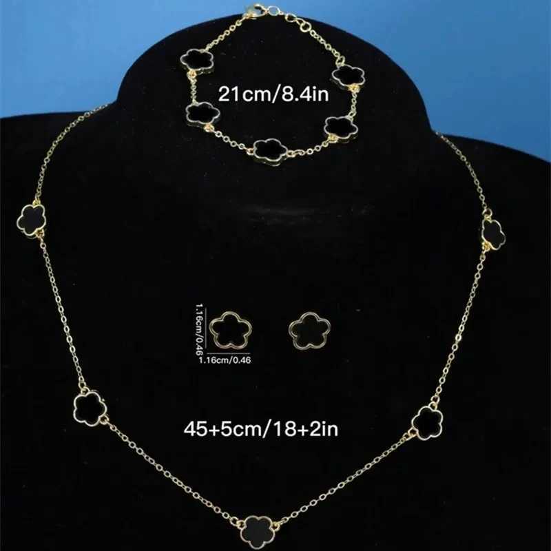 Lucky Five-petal Flower Five- Bracelet Earrings Necklace Three-piece set for woman Stylish Accories Party JewelryXJ250109