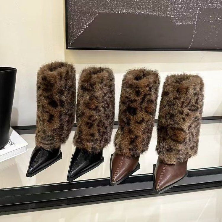 Sharp Pointed Fashionable Cool Leopard Print Plush Short Boots.