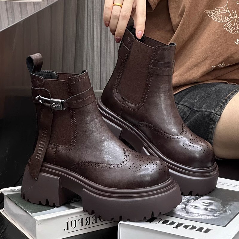 Autumn/Winter New British Style Carved Thick Soled Martin Boots.