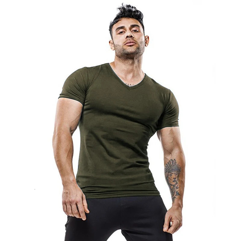 Fashion V-Neck Plain Tees Shirt Fitness Mens T Shirt Short Sleeve Muscle Bodybuilding T-shirt Male Gym Clothes Slim Fit Tops 240409