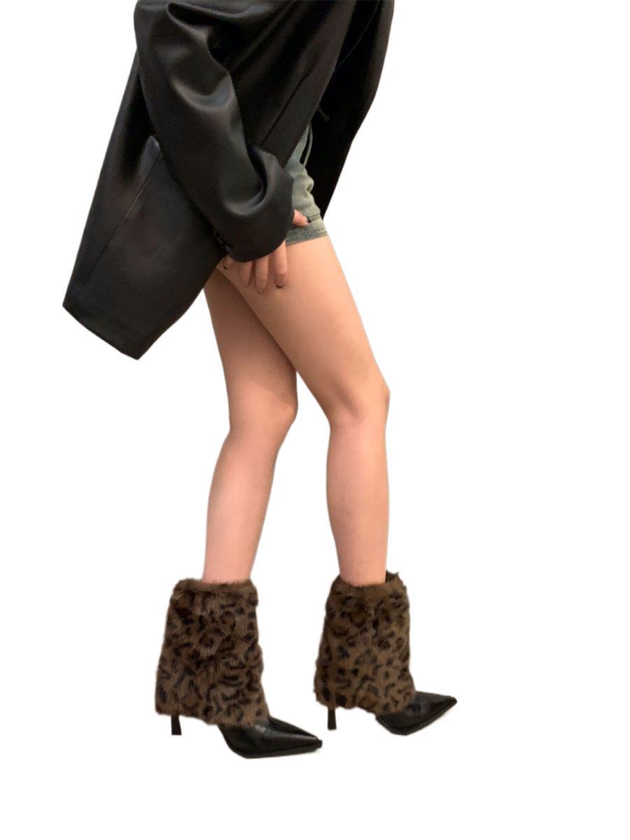 Sharp Pointed Fashionable Cool Leopard Print Plush Short Boots.