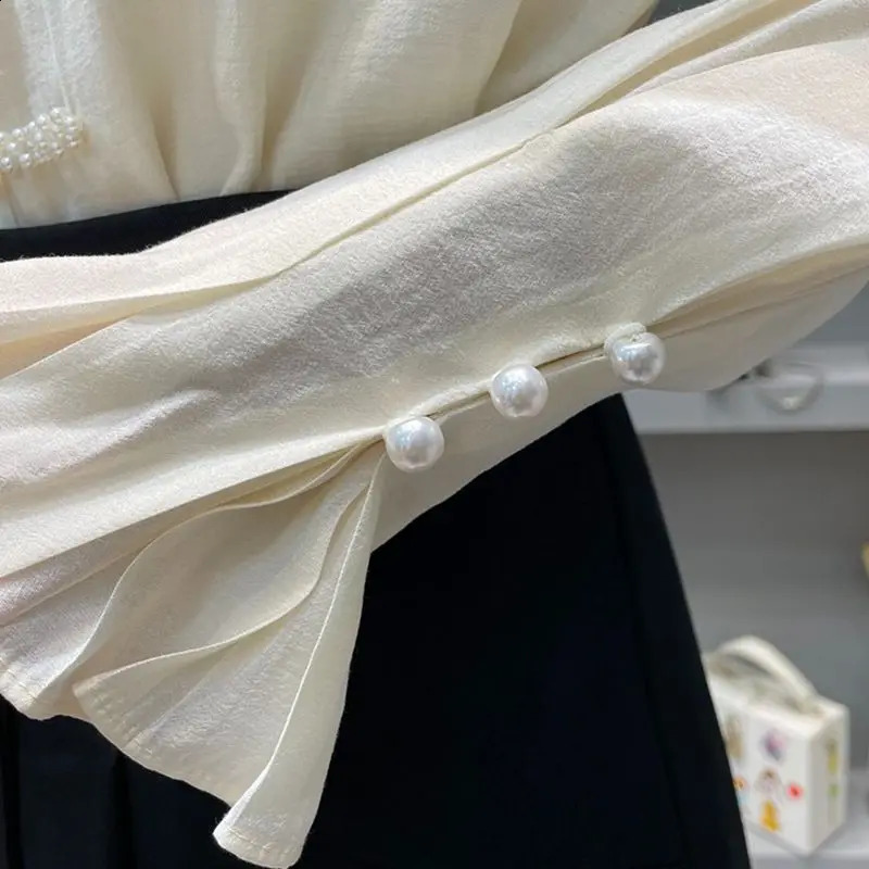 Womens Pearl Shirt Chinese Warm Long Sleeve Sunscreen Top Frog Fashion Trend Fashion 241115