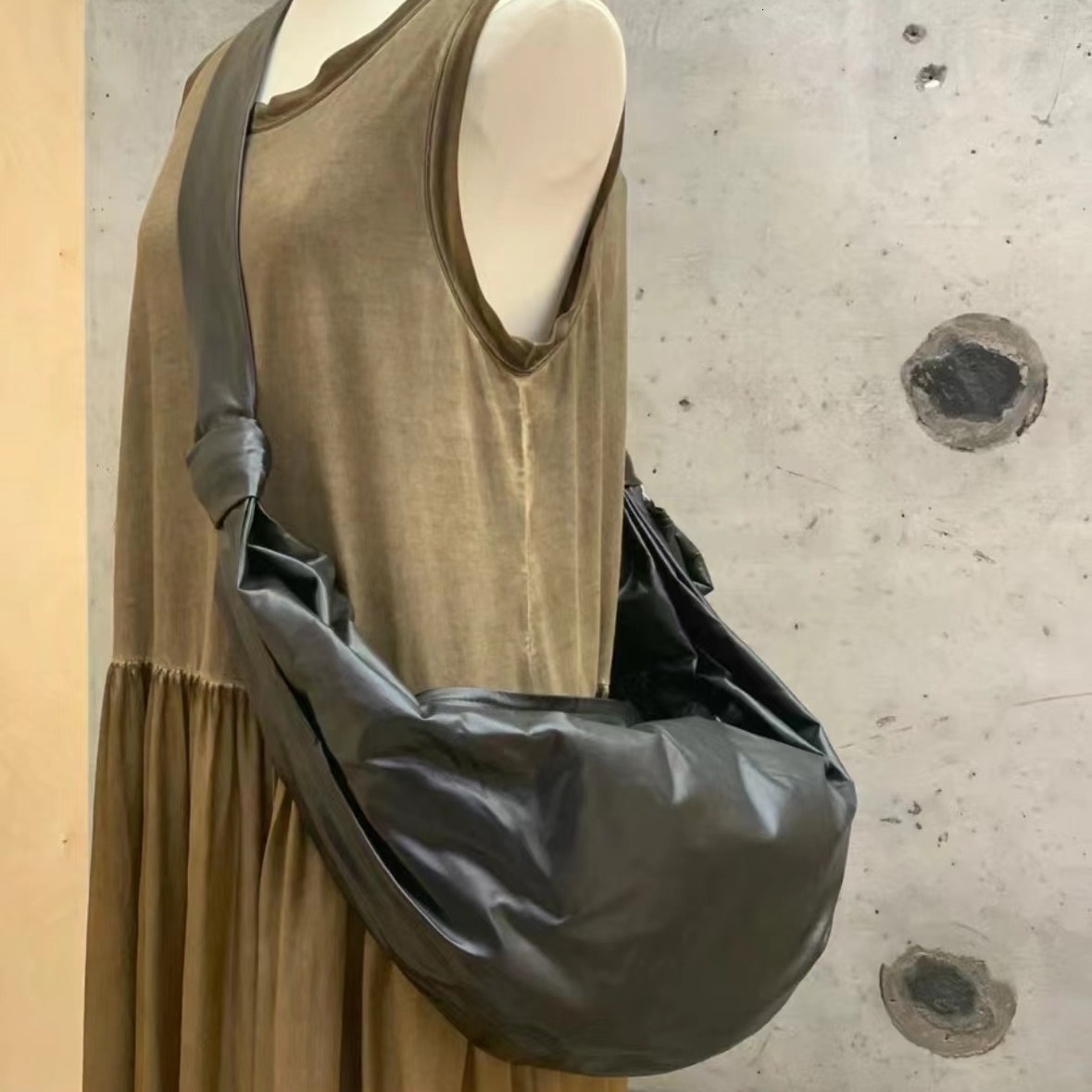 Niche Designer Croissant Dumpg Bag Crossbody Shoulder Bags For Women Underarm Bolsos De Mujer Patent Leather BagVoyage
