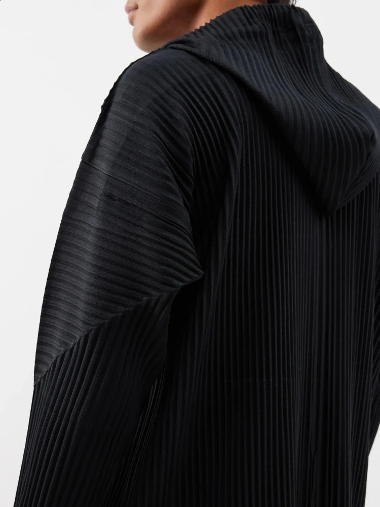 Miyake Pleated Coat Men Clothing Two Way Zipper Jacket Classic Fashion Hoodie 241116