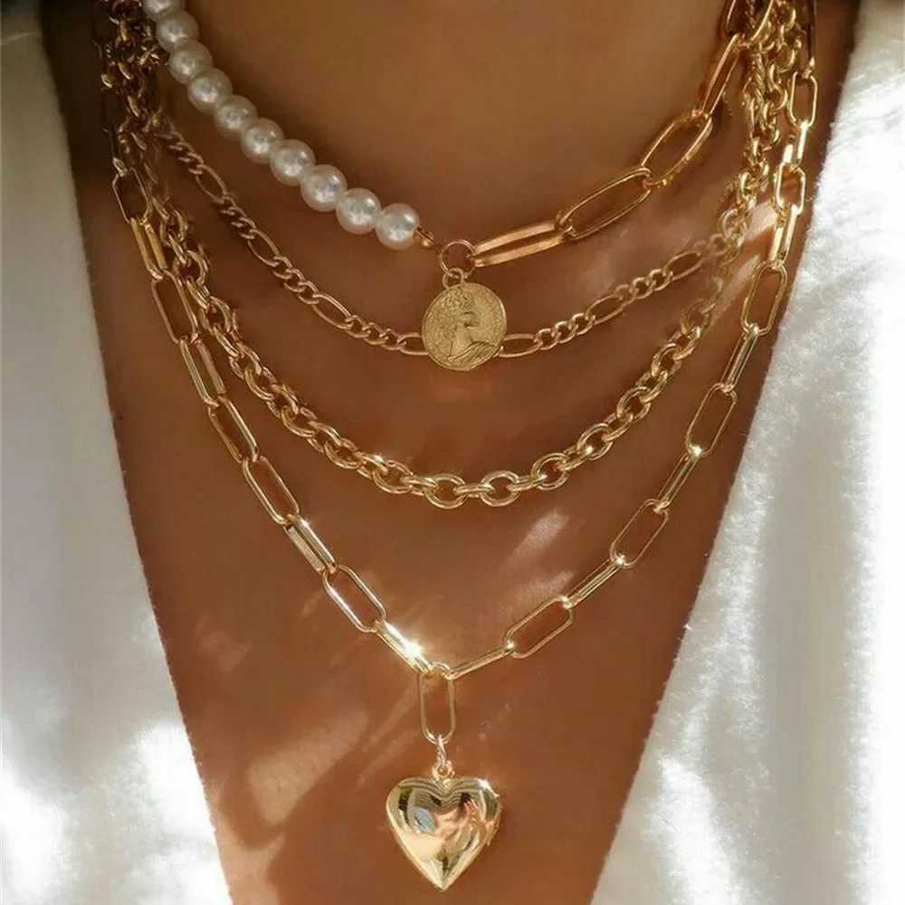 Vintage Punk Gold Plate Thick Chain Head Portrait Coin Pendant Necklace Womens Fashion Multi layer Geometric Hip Hop JewelryXJ250322