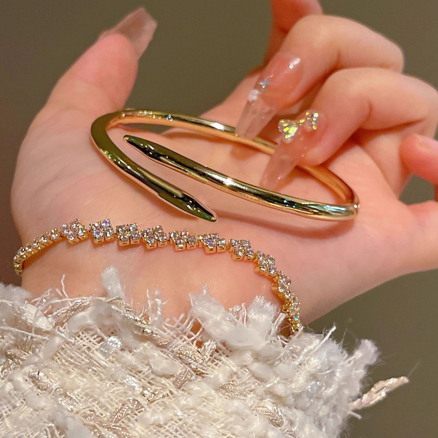 Designer Nail Bracelet Classic Designer Fashion Bangle for Men and Women Gift Jewelry