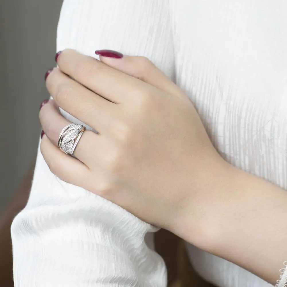 Womens rings exquisite handicrafts decorative sparkling rhinestone inlaid wedding rings La Knuckle rings bridal jewelryXJ250412