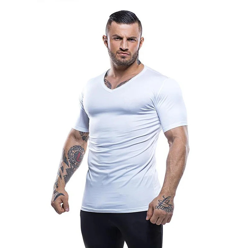 Fashion V-Neck Plain Tees Shirt Fitness Mens T Shirt Short Sleeve Muscle Bodybuilding T-shirt Male Gym Clothes Slim Fit Tops 240409
