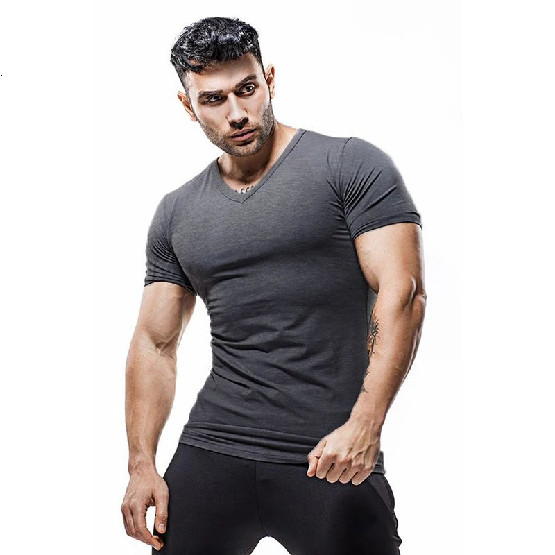 Fashion V-Neck Plain Tees Shirt Fitness Mens T Shirt Short Sleeve Muscle Bodybuilding T-shirt Male Gym Clothes Slim Fit Tops 240409