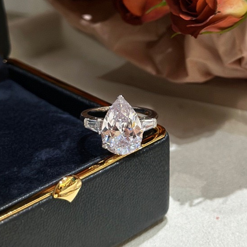 2024 New Brand Luxury Jewelry Wedding Rings 925 Sterling Silver Water Drop 5A Cubic Zircon CZ Diamond Party Eternity Women Engagement Band Ring Gift