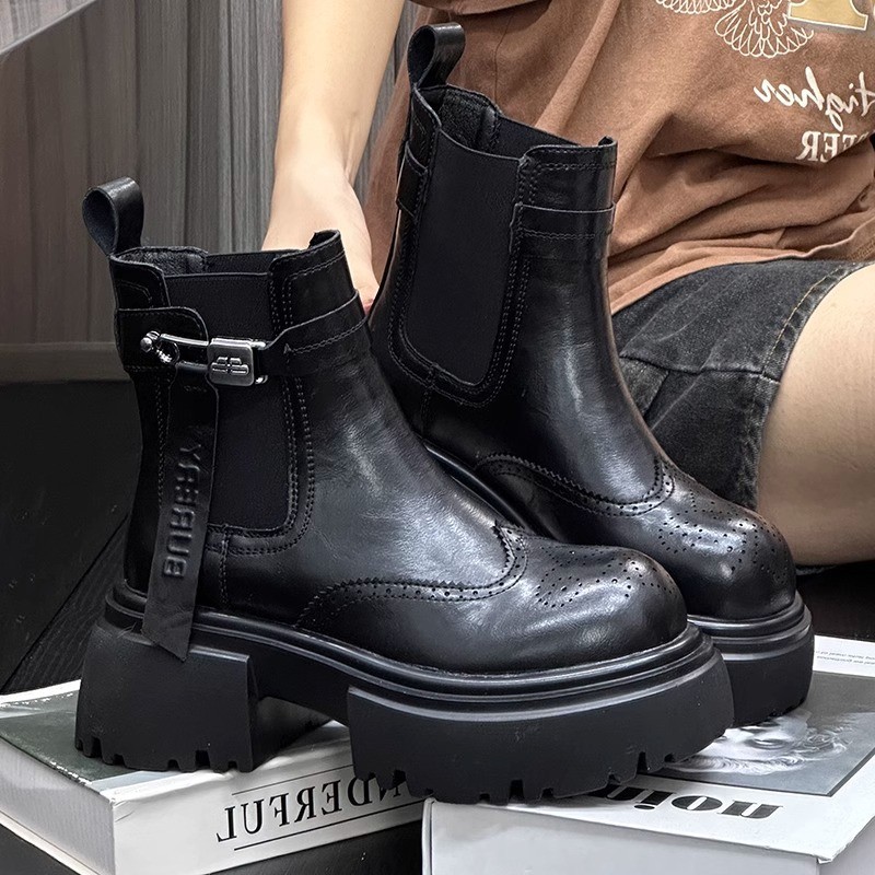Autumn/Winter New British Style Carved Thick Soled Martin Boots.