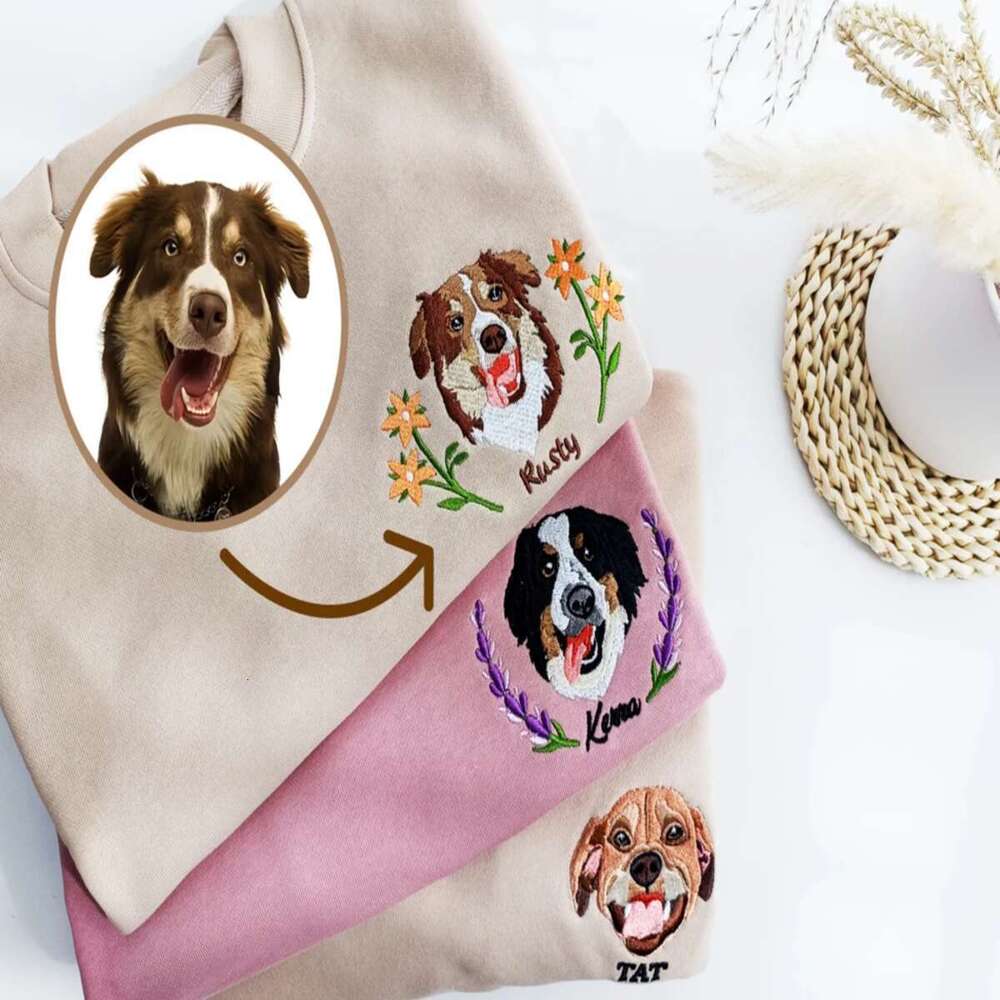 Personalized Embroidered Pet Hoodie Sweatshirt - Custom Dog and Cat Christmas Warm Gifts with Exquisite Festive Pattern Embroidery.