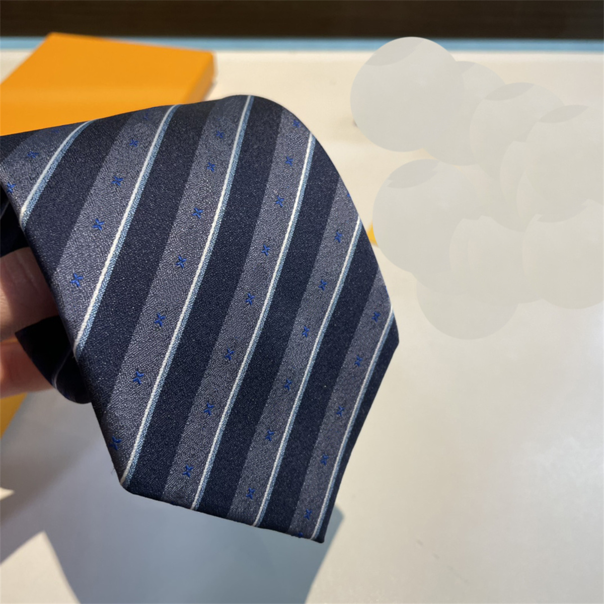 Elegant Woven Silk Tie for Men Jquard Design Handcrafted Necktie for Wedding Business Casual Occasions L250926VAT0