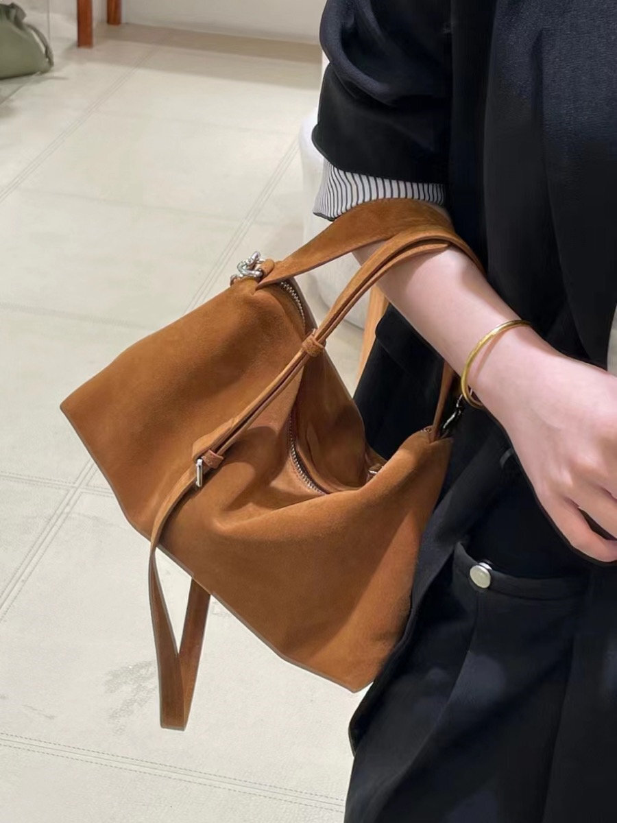 Versatile Lazy Retro Soft Matte Cowhide Large Capacity Women's Handbag Single Shoulder Diagonal Daily Commuter Purse Genuine Leather BagVoyage