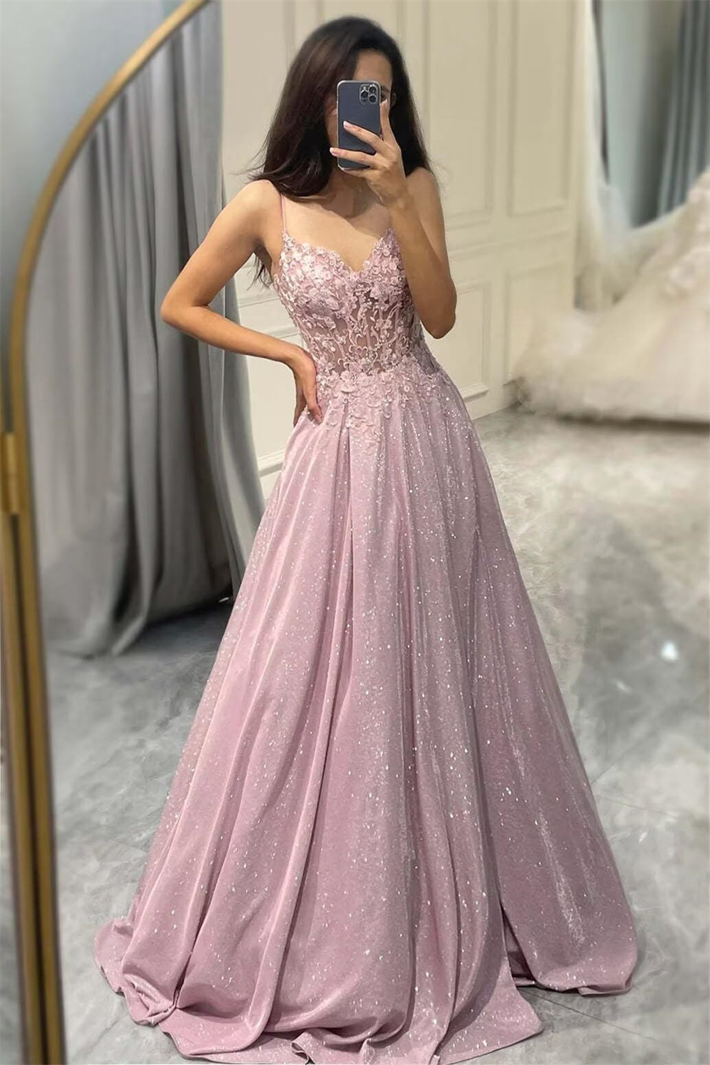 Spaghetti Long Prom Dresses V-Neck Appliques Illusion A-Line Lace-up Pockets Plus Size Formal Occasion Evening Party Gown Pd10