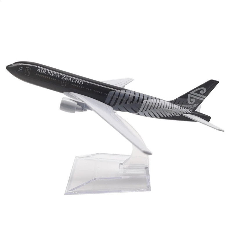 16cm Boeing B777 Airplanes Model Airplane Aircraft Kits Gift Plane Metal Diecast Models Toys Collection 241116