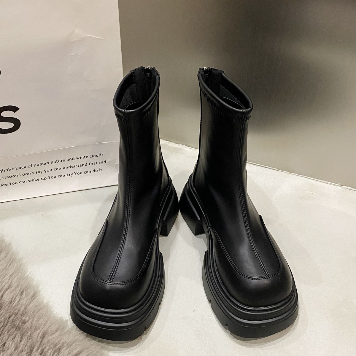 Autumn/Winter Fashionable British Style Thick Soled Versatile Short Boots.